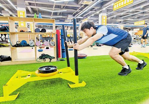 专业提供股票配资 河北省冰雪健儿积极备战米兰冬奥会、第十五届全国冬运会